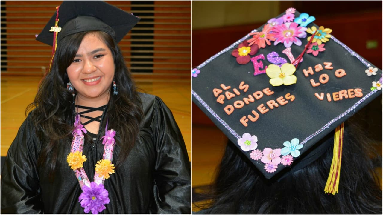 "Al país donde fueres, haz lo que vieres", un mensaje muy atinado para las graduadas que continúan sus estudios en otro país. Esta es la decoración del birrete de Victoria Solís.