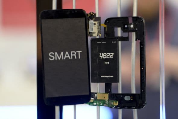 Yezz nos muestra un poco más de lo normal de su teléfono Ara.