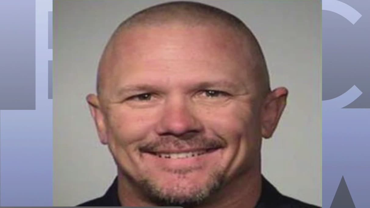 Despiden a un oficial por insultar a un empleada de una funeraria