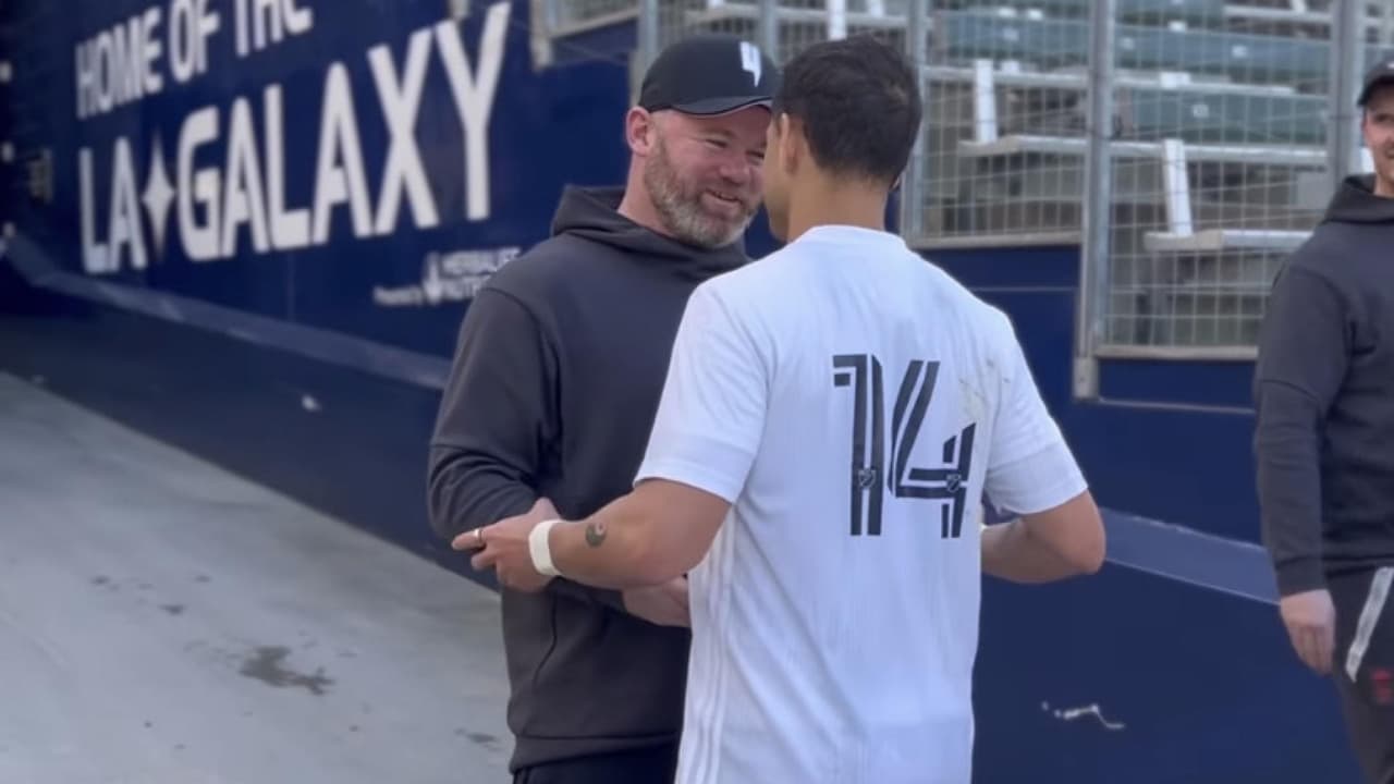 ¡Encuentro 'diabólico! Rooney y Chicharito, reunidos en Los Ángeles