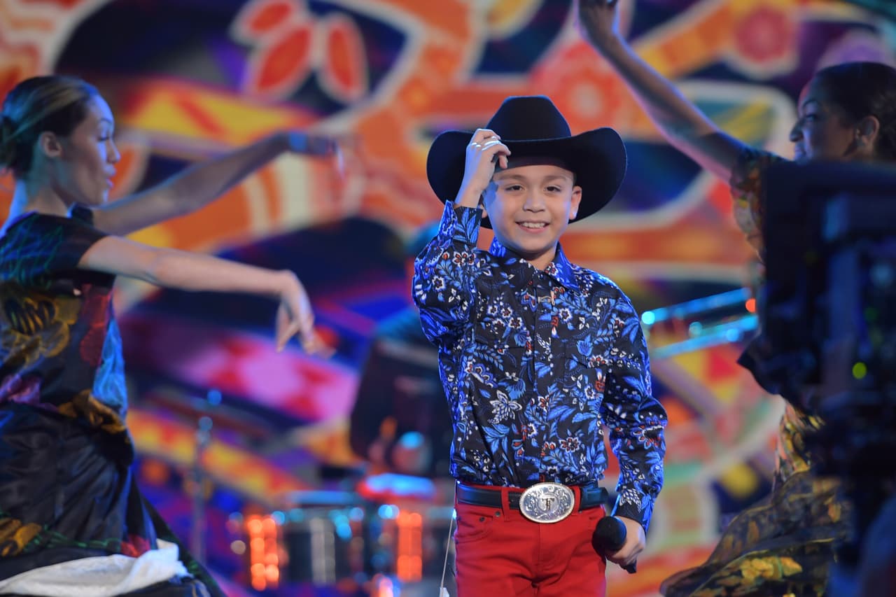 Joel dominó el escenario con su ritmo y voz.