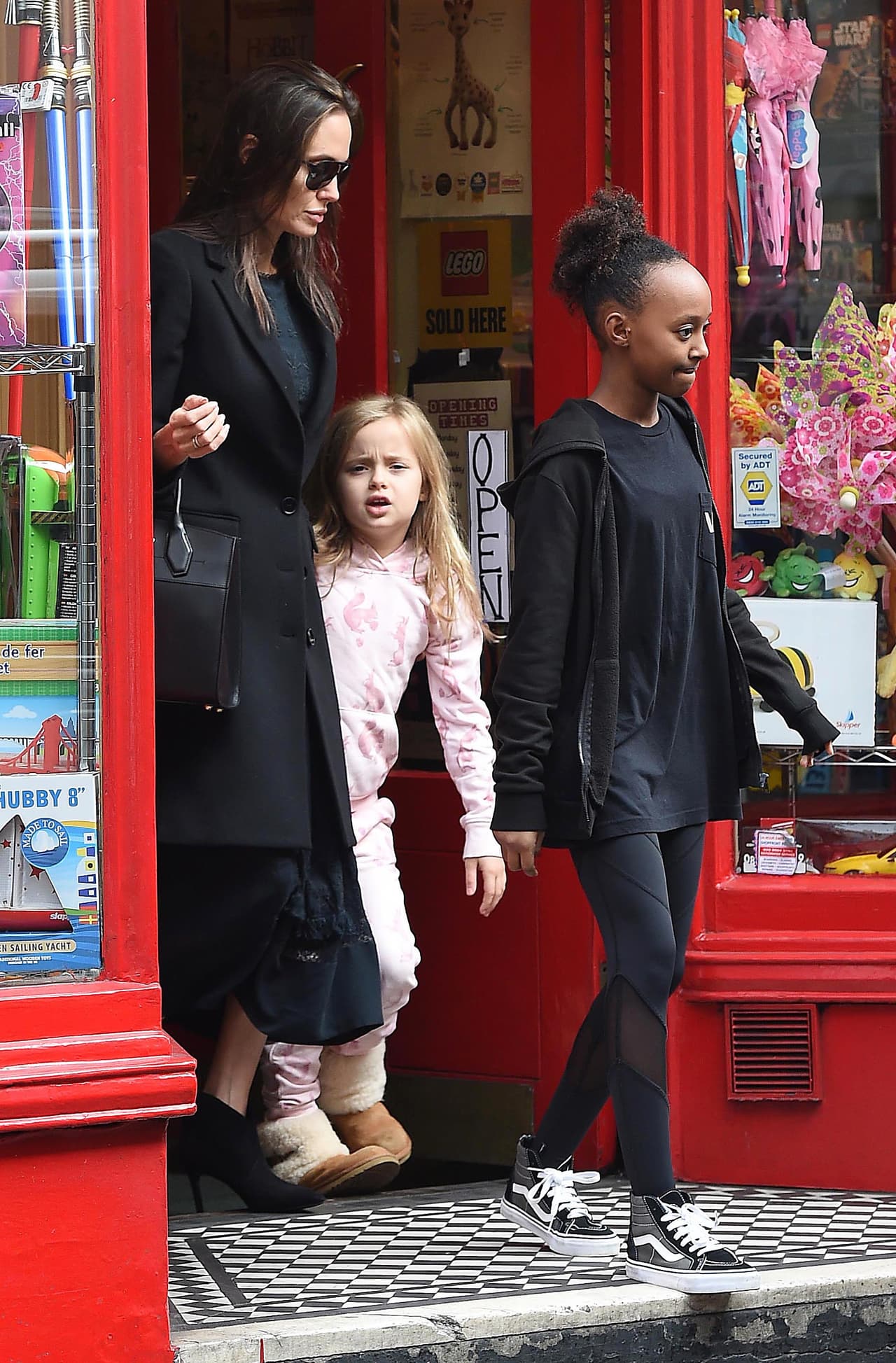 Y los paparazzi se han dado a la tarea de seguirlos.