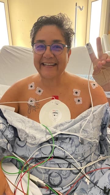 A Yoli De León su reloj de mano le cambió la vida. Un mensaje la llevó a una sala de emergencia. Estuvo hospitalizada una semana.