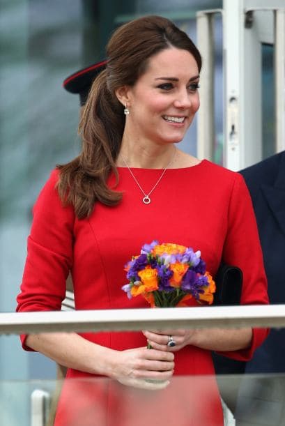 Antes de partir la duquesa buscó a Leigh Smith para despedirse de ella y darle nuevamente un abrazo.