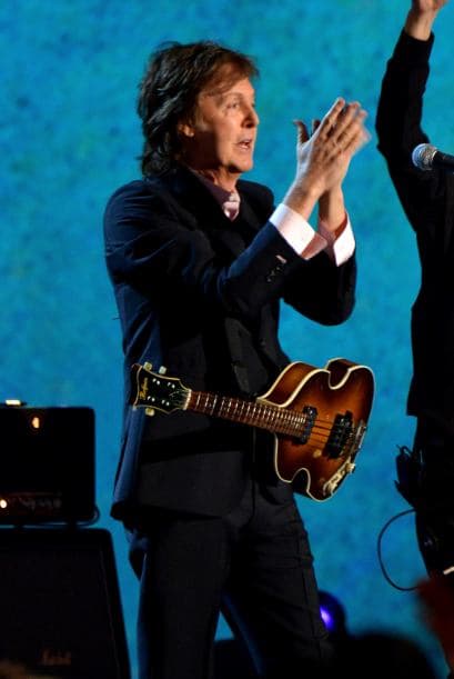 4. PAUL MCCARTNEY. La participación del ex Beatle en la ceremonia de inauguración de los Juegos Olímpicos de Londres 2012 tuvo un costo de una libra, equivalente a 1.56 dólares.