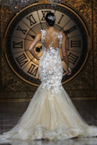 Irina lució espectacular con cada uno de los vestidos que modeló. ¡Impecable!