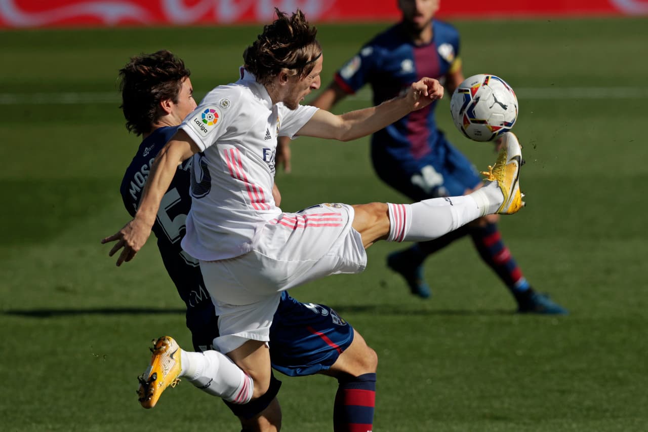 Real Madrid goleó al Huesca en La Liga | Hazard, Benzema y Valverde marcaron las dianas madrileñas en el Alfredo Di Stefano para terminar 4-1.