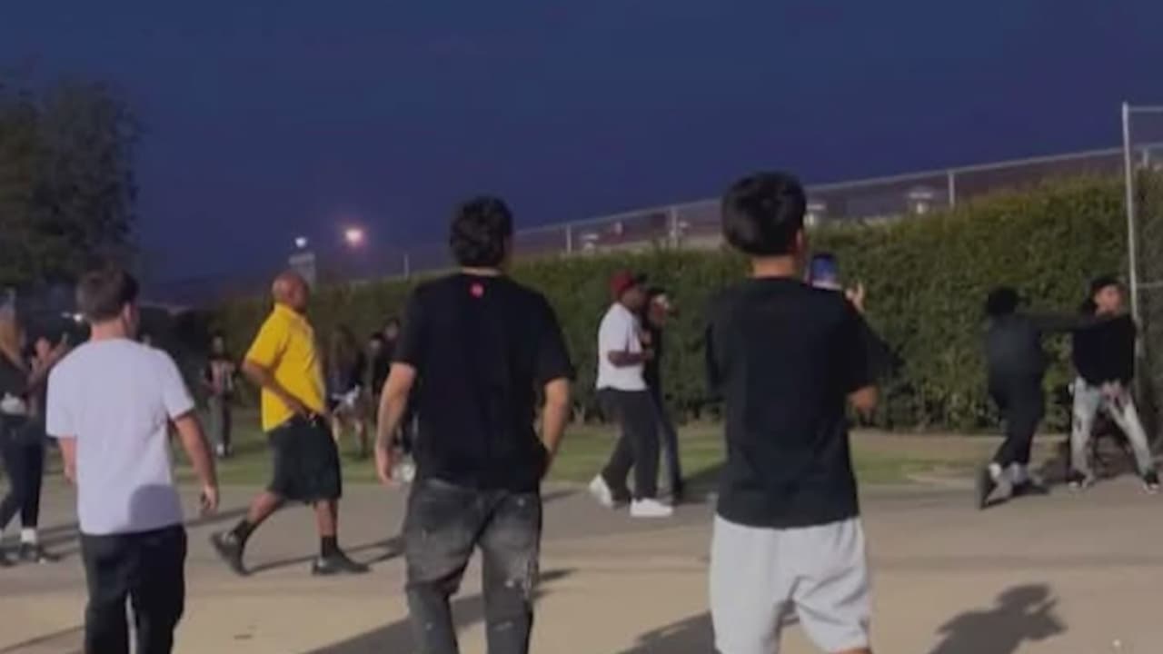 Tiroteo entre pandillas en partido de fútbol americano deja un menor muerto en Bakersfield
