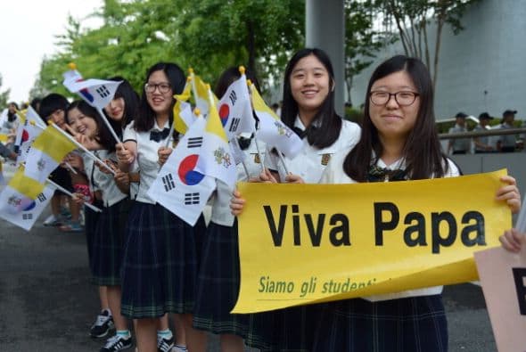 Ahí encabezó la VI Jornada de la Juventud Asiática (JJA), ante unos 6,000 jóvenes.