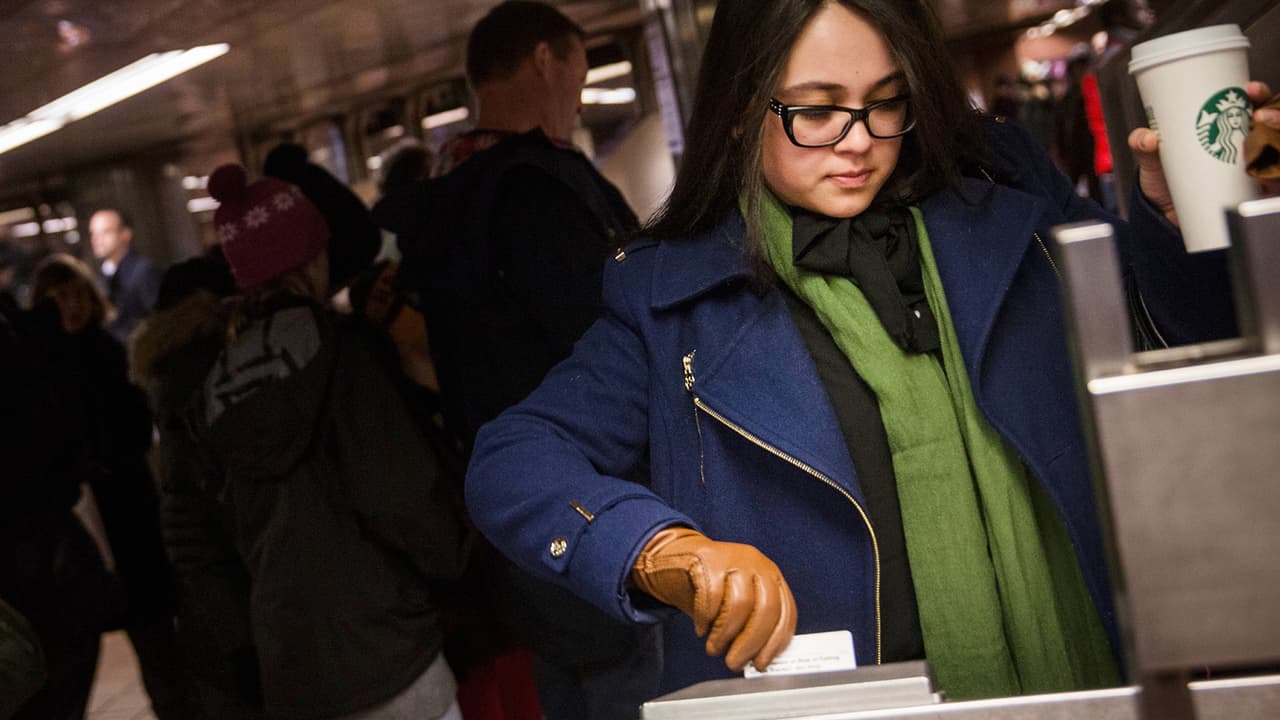 Este sábado las máquinas expendedoras Metrocard solo aceptarán efectivo