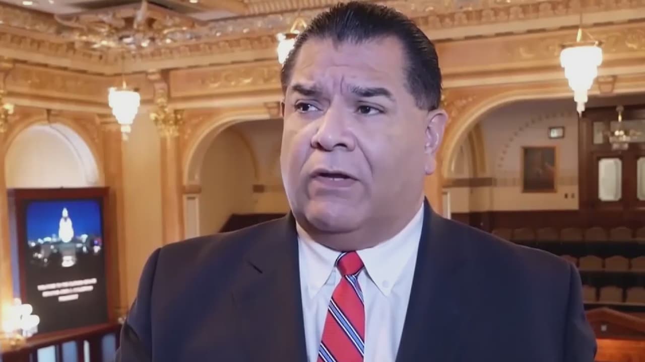 El senador estatal Martin Sandoval ha presentado su renuncia 