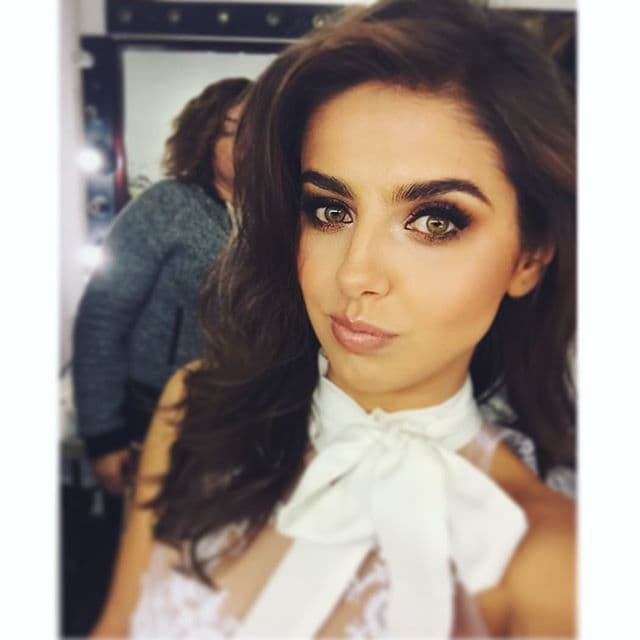 Su belleza cautiva desde todos lados.