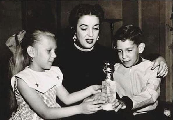 Sus grandes ojos y mirada penetrante fueron dos de sus grandes atractivos.