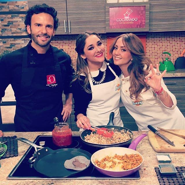 Sherlyn se metió con Andy y el Chef Oropeza hasta la cocina.