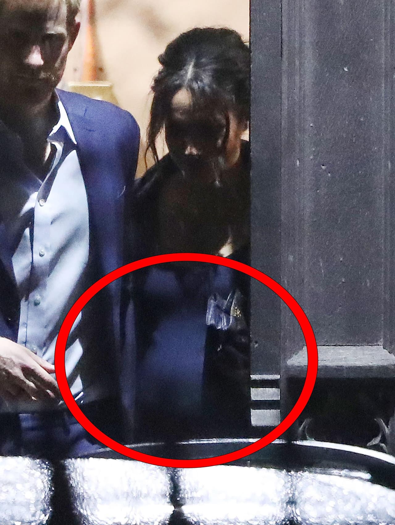 Tras 15 días de ausencia en actos oficiales, Meghan Markle reapareció en público y sorprendió a todos al lucir una pancita que muestra su avanzado estado de embarazo.
<br>