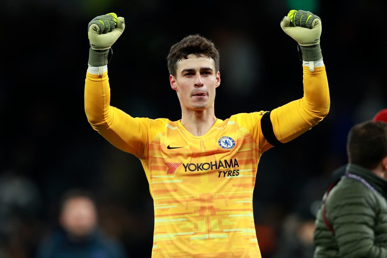 <b>Kepa €80 millones de euros, proveniente del Athletic Club.</b> El portero vasco llegó al Chelsea en la temporada 2018-19 para suplir la salida de Thibaut Courtois que se fue al Real Madrid.