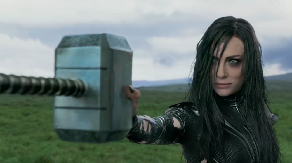 Hela con el Mjölnir en el MCU