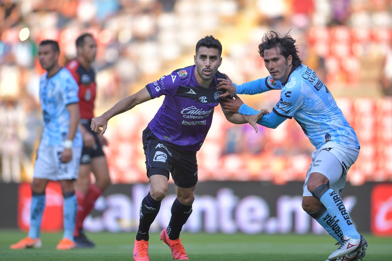 Los Gallos salen b ravos frente a Mazatlán y aseguran los puntos tras vencer 2-0 a los cañoneros.