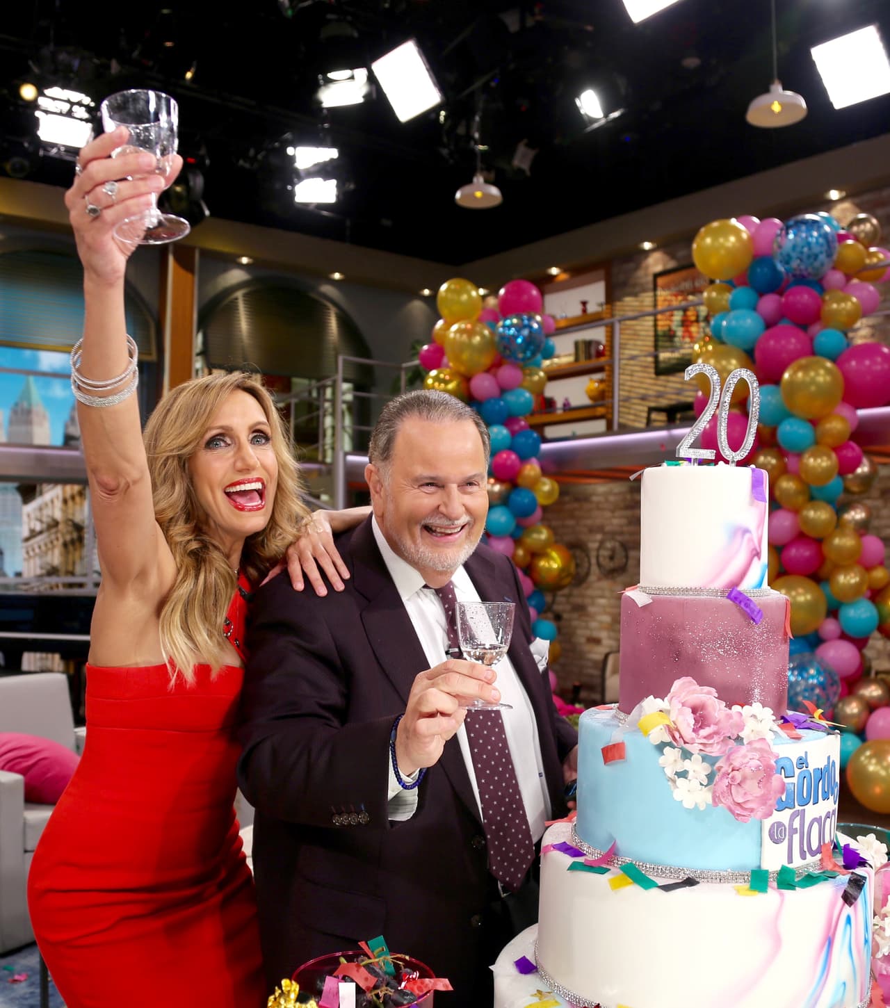 Lili Estefan y Raúl de Molina aceptaron encantados, por lo que en plena transmisión del show El Gordo y La Flaca se convirtieron en los padrinos del bebé.