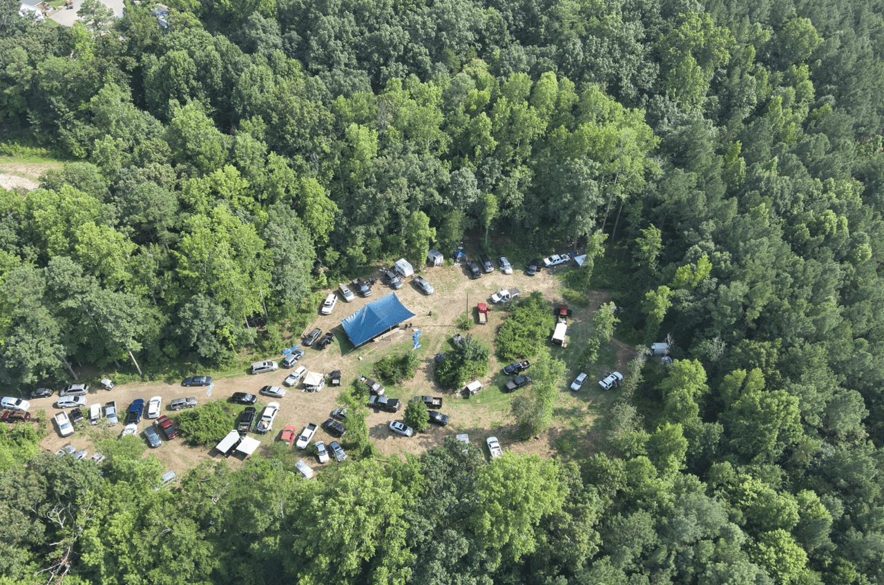 Robert Fountain describió como "horrible" lo que descubrieron en el evento, donde había consumo de alcohol y marihuana, dijo.