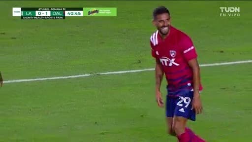 ¡Un baile! Jara hace ver mal a la defensa de LA Galaxy con el 0-2