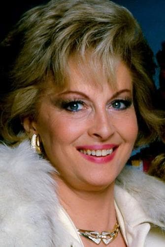 La película, estrenada en 1970, fue protagonizada por Irán Eory. La actriz iraní llegó a México en 1969 tras ser contactada por la propia creadora de la historieta, quien la invitó a formar parte de la cinta sobre Rubí. En esa versión compartió escena con Aldo Monti (Alejandro), Alicia Bonet (Maribel) y Carlos Bracho (César).
<br>