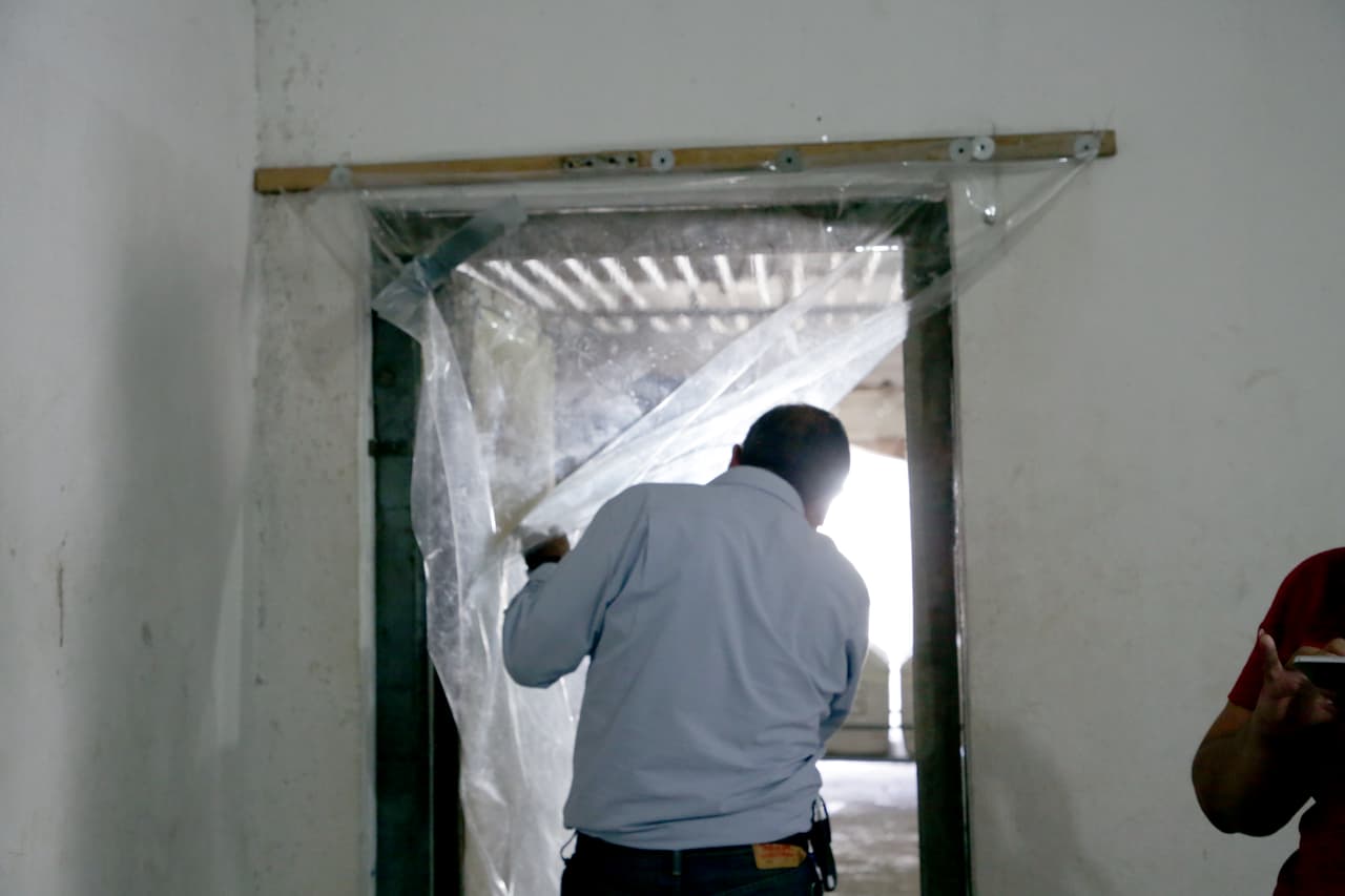 También lamenta que la minería, agricultura y ganadería no están bien explotadas y cree que, con un buen liderazgo local y federal, podrían mejorar la situación económica del municipio. Ante el panorama desalentador de Sonoyta, Quiroz considera que AMLO es una buena opción y lleva la ventaja de ganar porque la gente “está desesperada de que no le resuelven” y ven al candidato de Morena como la esperanza para encontrar soluciones. 
<br>