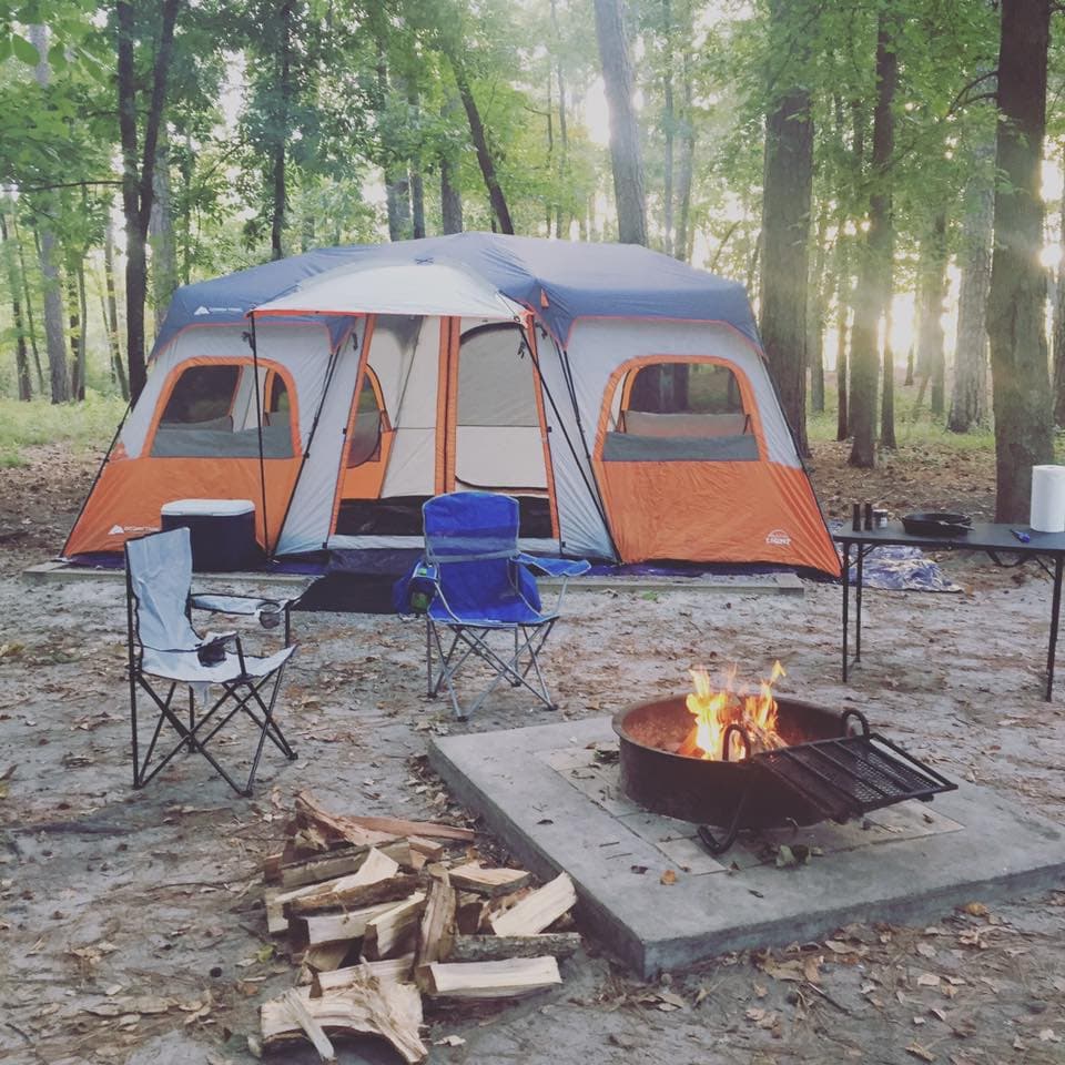 Goose Creek cuenta además con cabañas, terrenos para tiendas de campaña y lotes para vehículos recreativos.