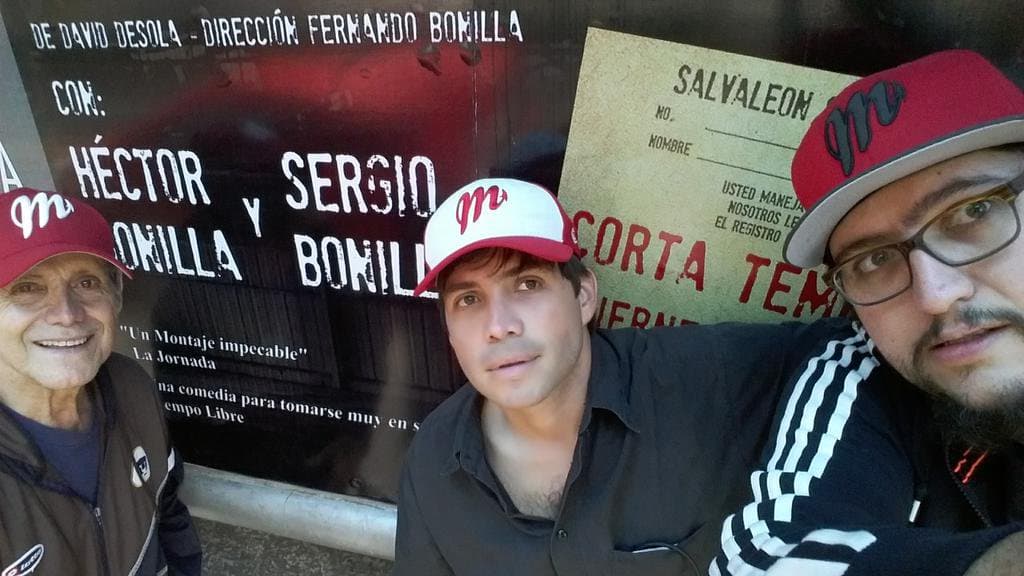 "No crean que estoy pelón por el cáncer. No hay quimioterapia para el riñón. Estoy pelón por una película de Gerardo Gatica que se llama 'Más que mil palabras'", se lee en el diario 
<a href="https://www.jornada.com.mx/ultimas/2019/06/19/cineteca-nacional-rinde-homenaje-a-hector-bonilla-6447.html" target="_blank">La Jornada</a>. 
<br>