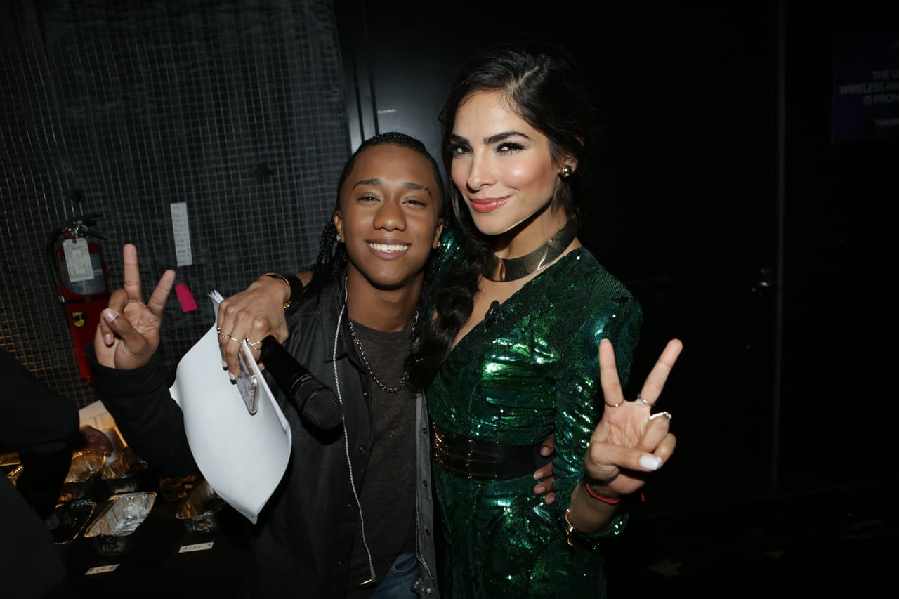 Tú también puedes ser parte del Backstage de tu programa favorito sumergiéndote en el tercer show en vivo de #LaBandaLIVE.