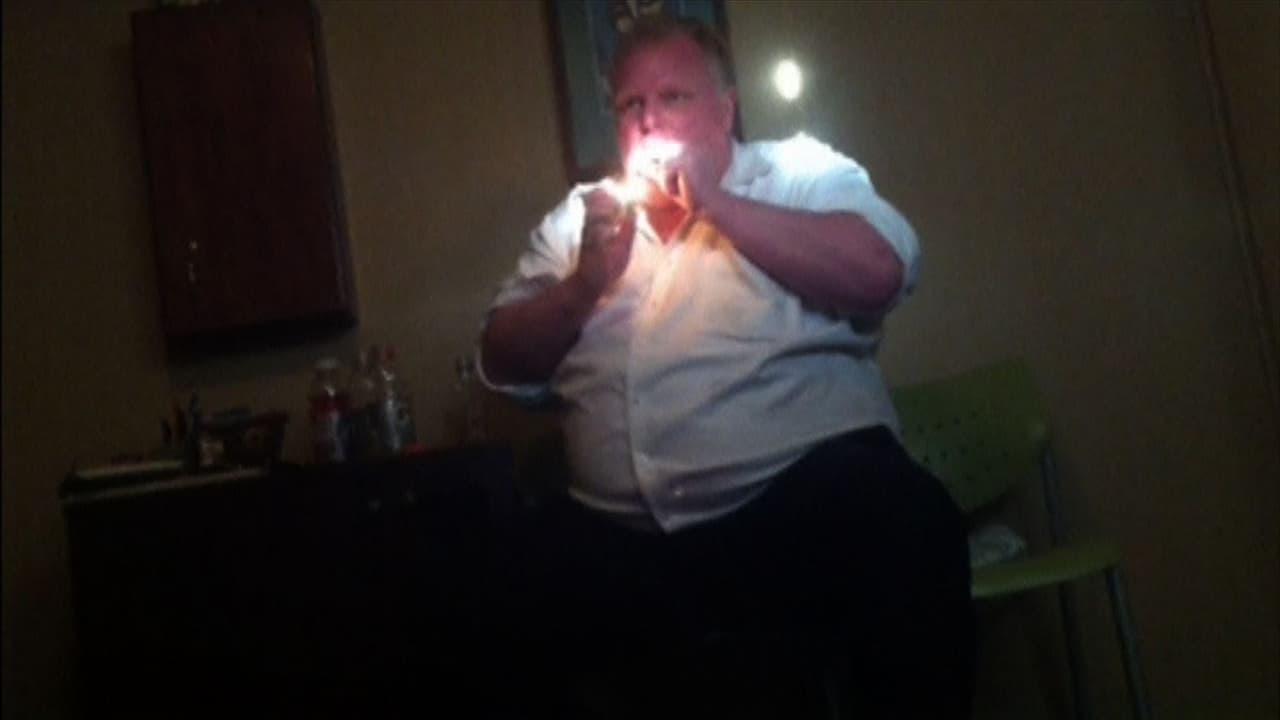 Divulgan video del exalcalde de Toronto con una pipa de fumar crack