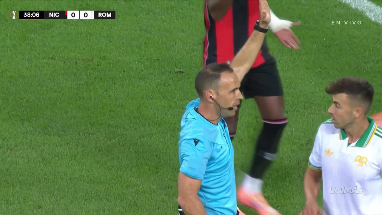 ¡Anulan gol a Roma! Mancini remata de cabeza y el VAR da respiro al Nice