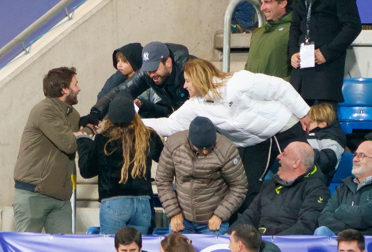 Tras su 
<b><a href="https://www.univision.com/famosos/shakira-pique-pique-hijos-frase-despedida-barcelona" target="_blank">repentino retiro de las canchas</a></b>
<a href="https://www.univision.com/famosos/shakira-pique-pique-hijos-frase-despedida-barcelona" target="_blank"> </a>como futbolista profesional, se especuló que el ex de Shakira se mudaría a Andorra. 
<br>