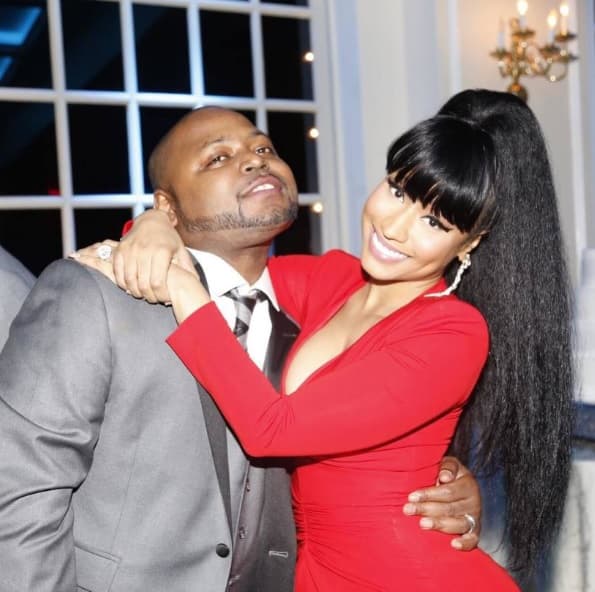 "¡Tu hermanito también tocó a esa pequeña niña! Sabes que lo sé... 
<b>quieres que me enfrente con tu novio</b> y no lo haré", escribió Mill. 
<br>