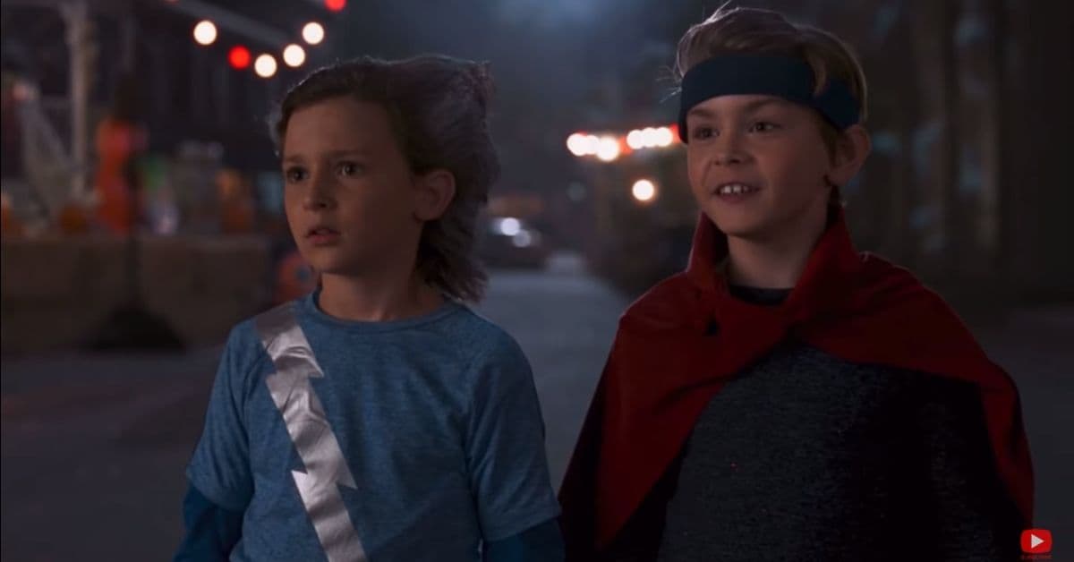 Billy (derecha) sólo ha aparecido como un niño por ahora en el MCU.