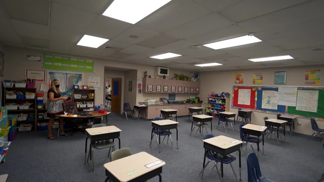 Sindicato de maestros de Florida pide que informen de los contagios de coronavirus en las escuelas