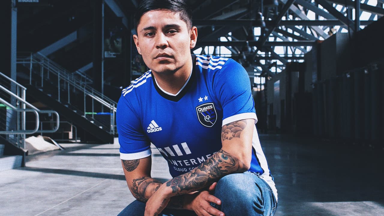 También lo hizo la nueva figura del plantel, el mexicano Javier Eduardo López.