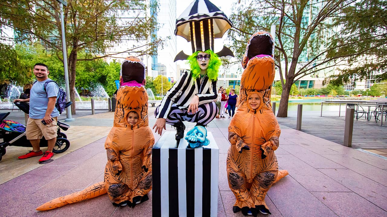 El parque Discovery Green ofrece oportunidades para divertirse y explorar la cultura en Houston