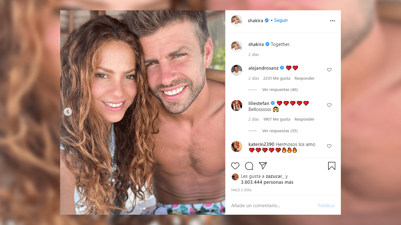 Piqué al lado de Shakira en la playa