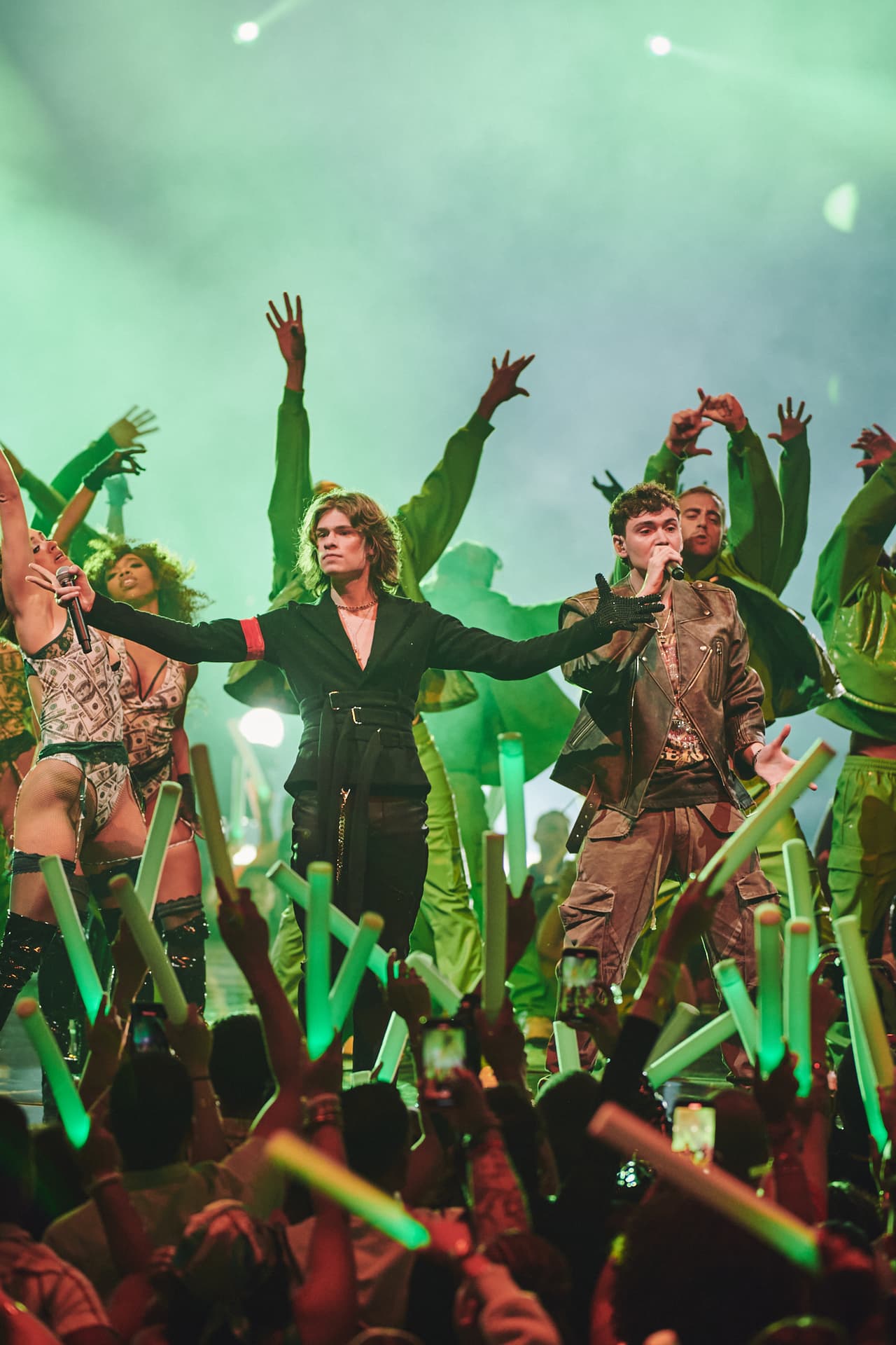 Los Esquivel pusieron a todos a bailar al ritmo de 'Alucin & Exceso'.