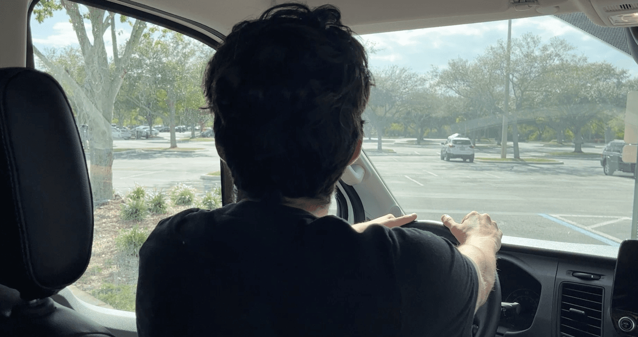 Una pasajera de St. Pete fue atacada sexualmente por el conductor del vehículo Uber en el que ella se encontraba. Ante este caso ocurrido en la Bahía de Tampa, decidimos investigar las técnicas de defensa, que usted puede tener en cuenta si se le presenta una situación similar.