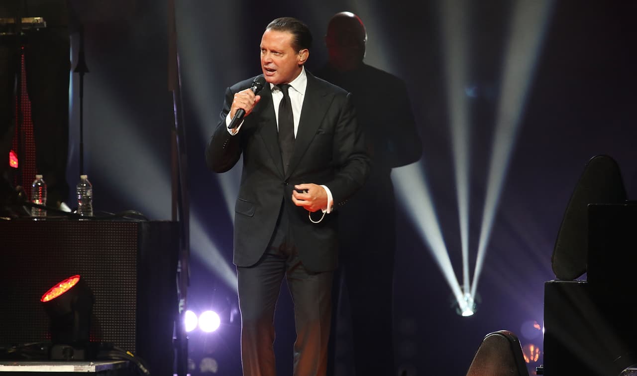 Inician los reembolsos por cancelaciones de conciertos de Luis Miguel en México