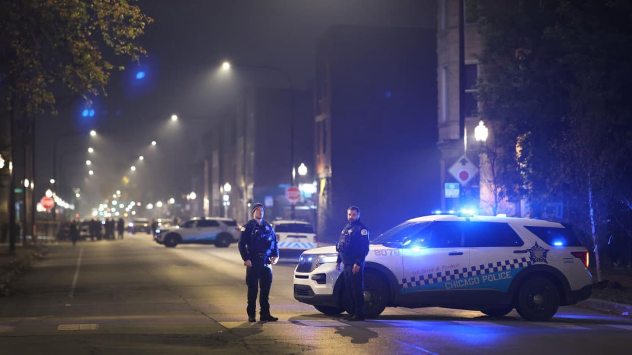 Balean a dos jóvenes de 19 años y a menor de edad en tiroteos en Chicago