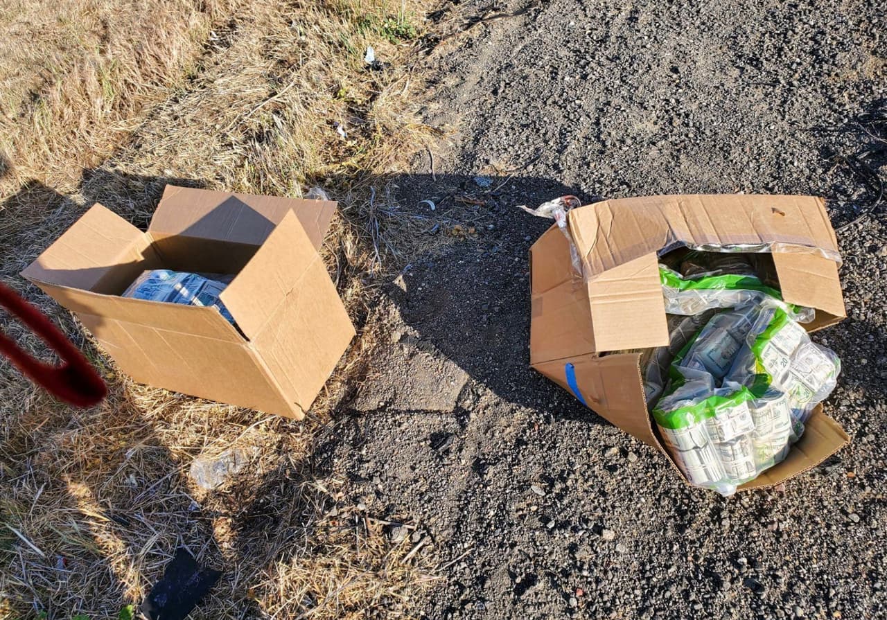 Persecución policial termina con el hallazgo de casi un millón de dólares en el condado de Merced