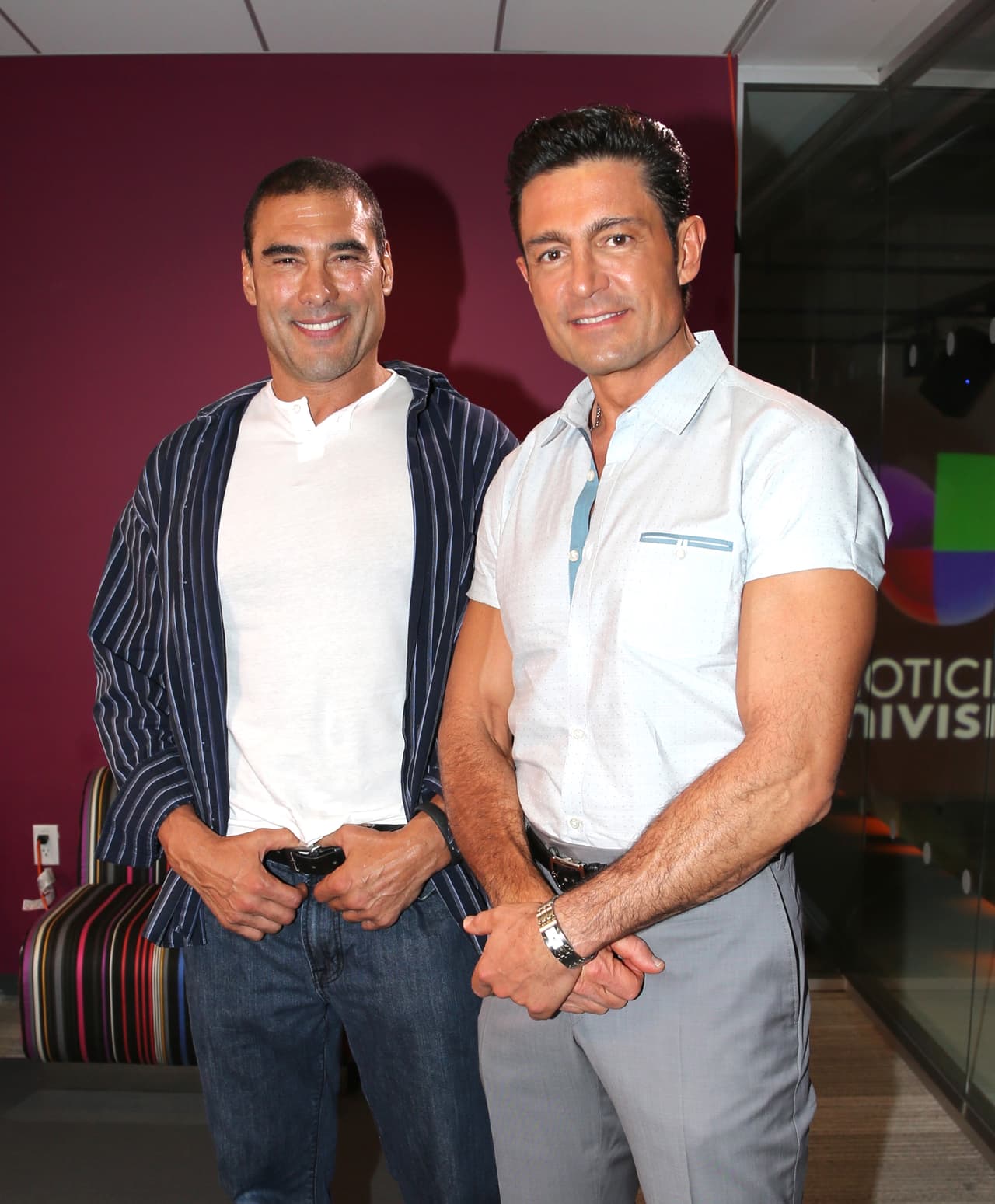 El contar con exclusividad le garantiza a Colunga tener ingresos mensuales aunque no tenga proyectos.