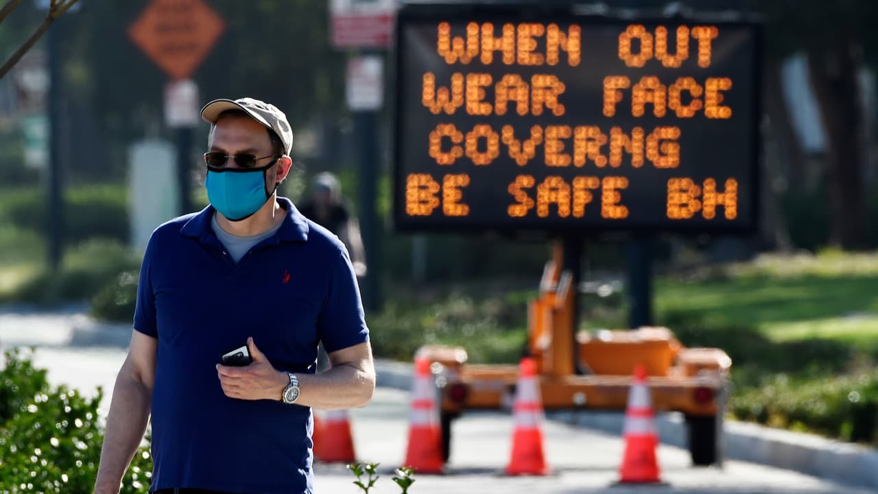 Nuevo toque de queda regional en California cerrará restaurantes, barberías y salones de belleza