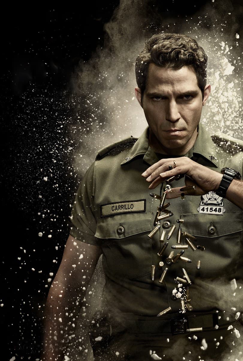 El General Carrillo es el líder del "Bloque de Búsqueda", la fuerza policiaca élite de Colombia, su principal objetivo es capturar a Pablo Escobar. Mauricio Compte hace un excelente trabajo al personificarlo.