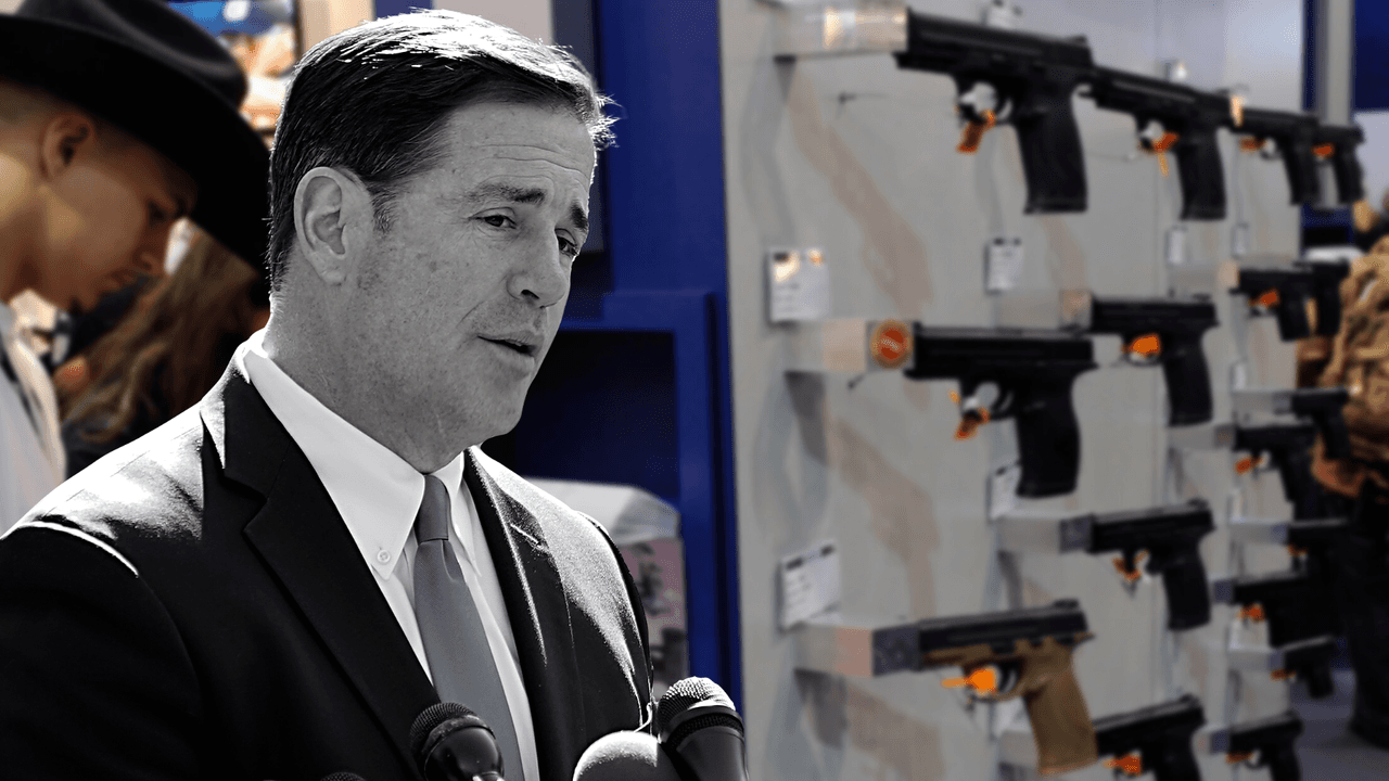 “Santuario de la Segunda Enmienda”: Ducey firma proyecto que se opone a restricciones en el control de armas