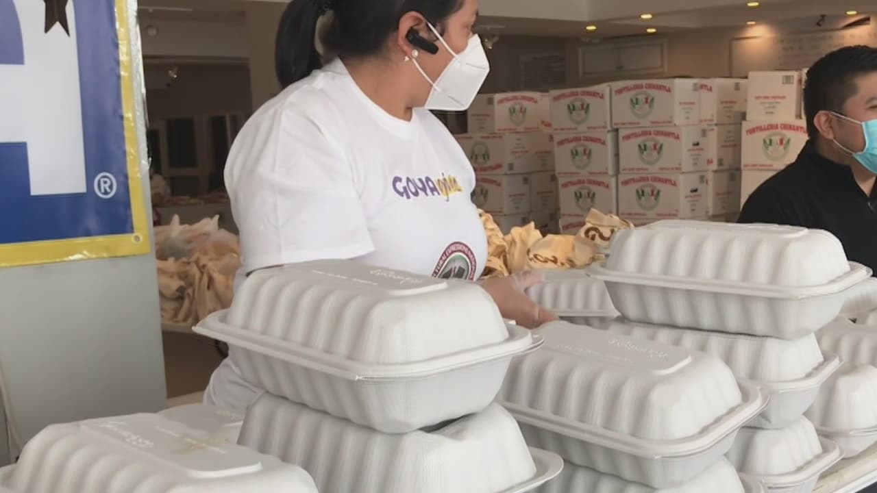 Más de 1,000 cajas con víveres se distribuyeron a los vecinos de Queens afectados por el coronavirus