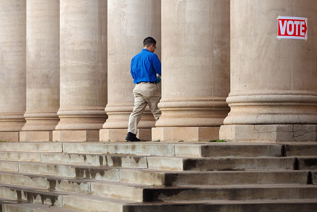 La desigualdad política y la democracia manipulativa